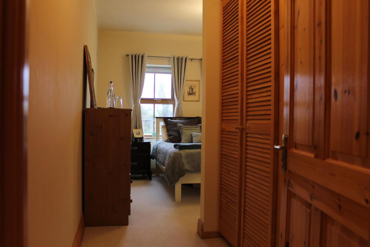 Riverbend Lodge B & B Oughterard Buitenkant foto