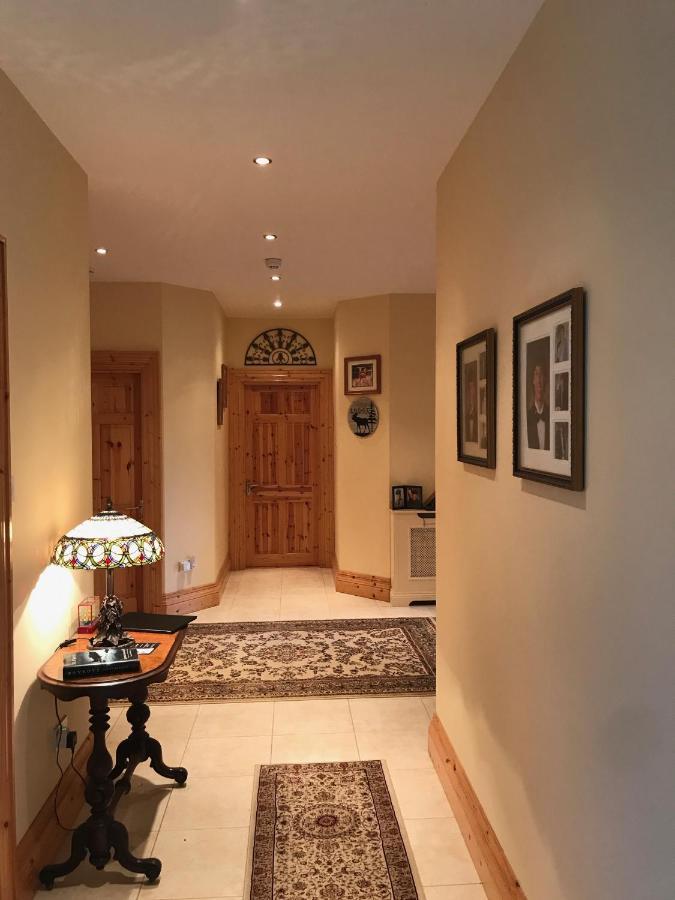 Riverbend Lodge B & B Oughterard Buitenkant foto