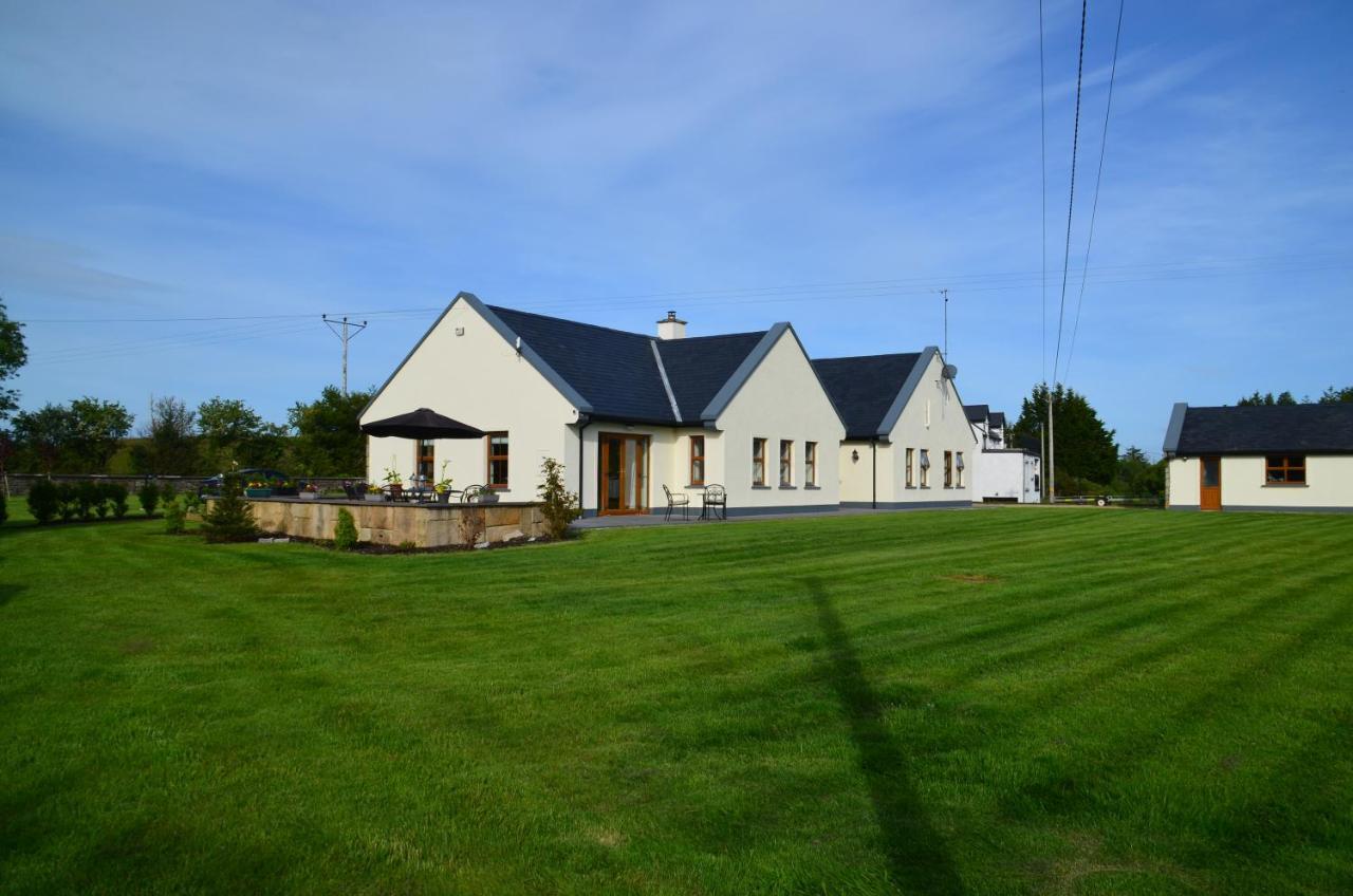Riverbend Lodge B & B Oughterard Buitenkant foto